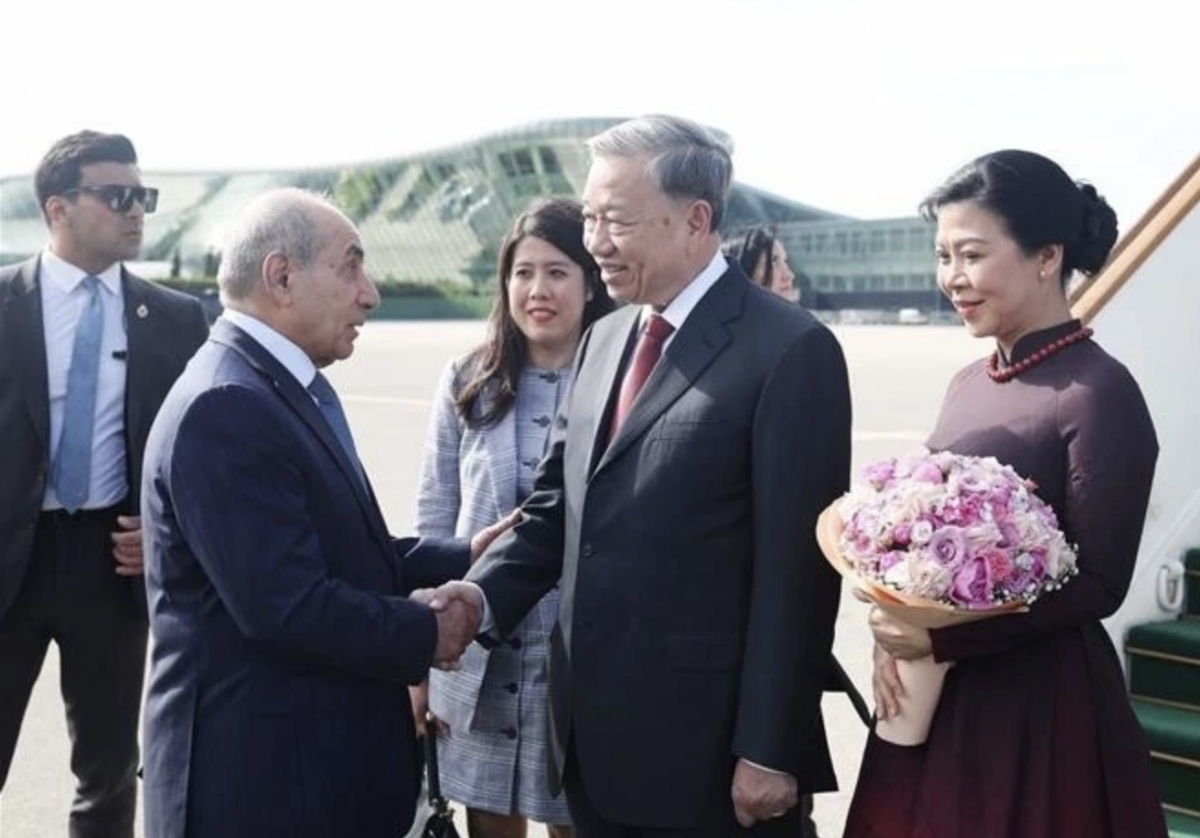 Party General Secretary begins State visit to Azerbaijan